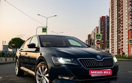 Skoda Superb III рестайлинг, 2019 год, 2 499 000 рублей, 2 фотография
