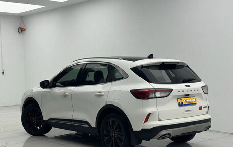 Ford Escape, 2024 год, 2 372 000 рублей, 2 фотография