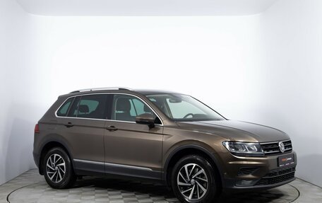 Volkswagen Tiguan II, 2018 год, 2 490 000 рублей, 3 фотография
