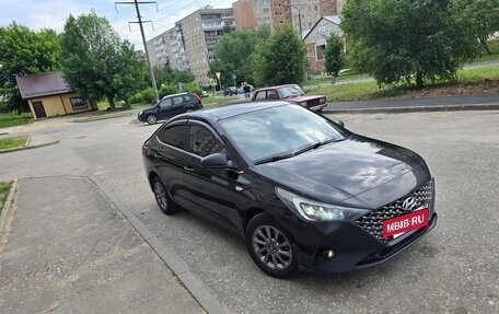 Hyundai Solaris II рестайлинг, 2022 год, 1 750 000 рублей, 2 фотография