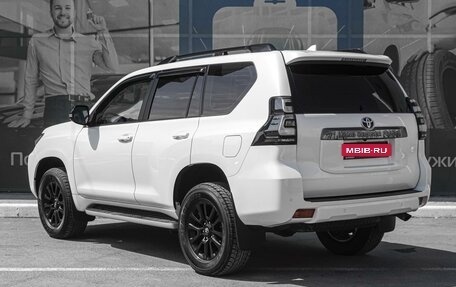 Toyota Land Cruiser Prado 150 рестайлинг 2, 2021 год, 6 424 000 рублей, 2 фотография