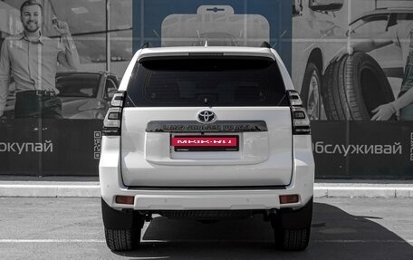 Toyota Land Cruiser Prado 150 рестайлинг 2, 2021 год, 6 424 000 рублей, 4 фотография