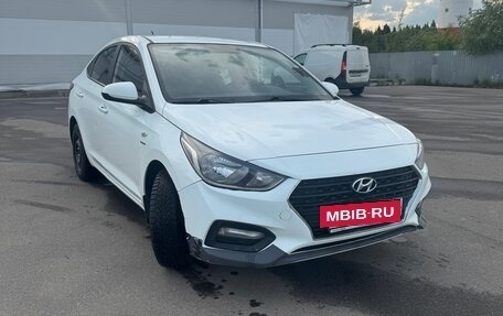 Hyundai Solaris II рестайлинг, 2019 год, 900 000 рублей, 2 фотография
