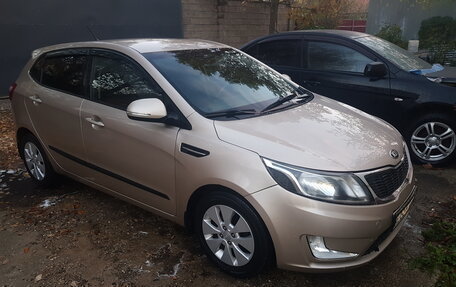 KIA Rio III рестайлинг, 2013 год, 815 000 рублей, 2 фотография