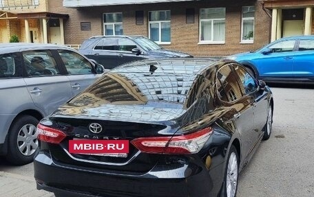 Toyota Camry, 2019 год, 2 600 000 рублей, 3 фотография