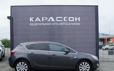 Opel Astra J, 2011 год, 720 000 рублей, 4 фотография