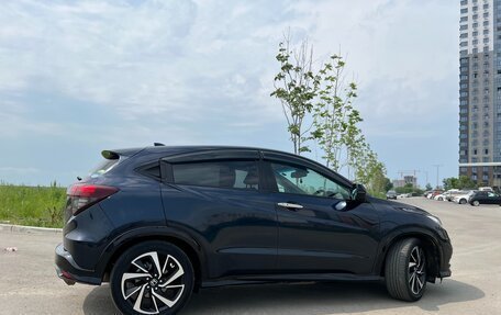 Honda Vezel, 2018 год, 1 980 000 рублей, 2 фотография