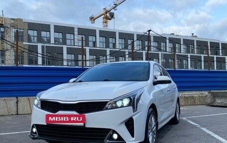 KIA Rio IV, 2021 год, 1 620 000 рублей, 2 фотография