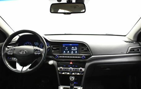 Hyundai Elantra VI рестайлинг, 2019 год, 1 875 000 рублей, 5 фотография