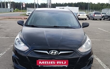 Hyundai Solaris II рестайлинг, 2013 год, 750 000 рублей, 2 фотография