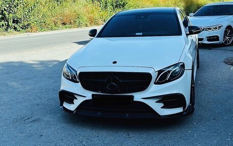 Mercedes-Benz E-Класс, 2016 год, 3 190 000 рублей, 4 фотография