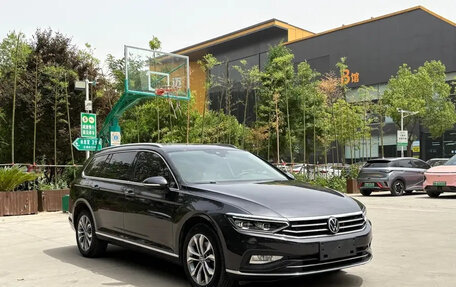 Volkswagen Passat B8 рестайлинг, 2021 год, 2 350 055 рублей, 3 фотография