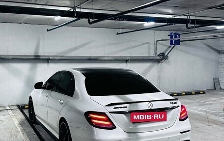 Mercedes-Benz E-Класс, 2016 год, 3 190 000 рублей, 3 фотография
