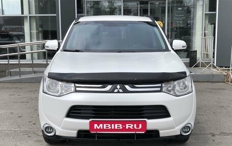 Mitsubishi Outlander III рестайлинг 3, 2013 год, 1 290 000 рублей, 2 фотография