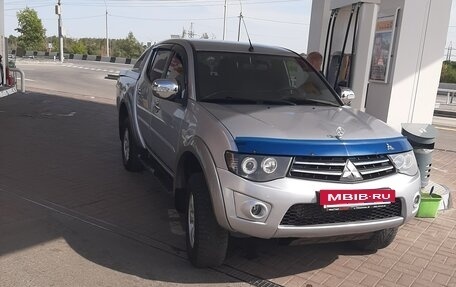 Mitsubishi L200 IV рестайлинг, 2011 год, 680 000 рублей, 2 фотография