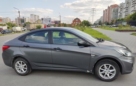 Hyundai Solaris II рестайлинг, 2012 год, 710 000 рублей, 4 фотография
