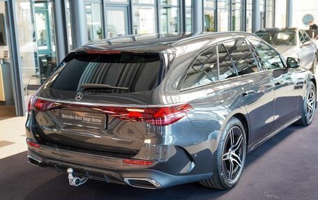 Mercedes-Benz E-Класс, 2023 год, 8 100 000 рублей, 2 фотография