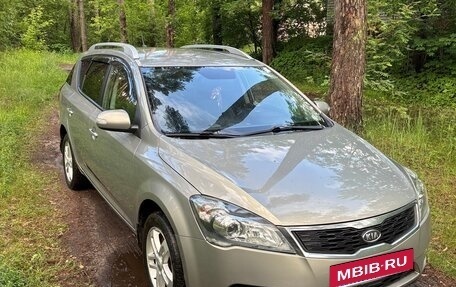 KIA cee'd I рестайлинг, 2011 год, 850 000 рублей, 2 фотография