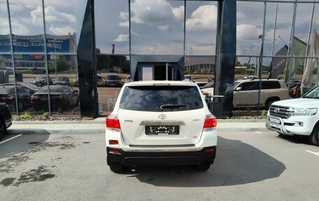 Toyota Highlander III, 2011 год, 4 фотография
