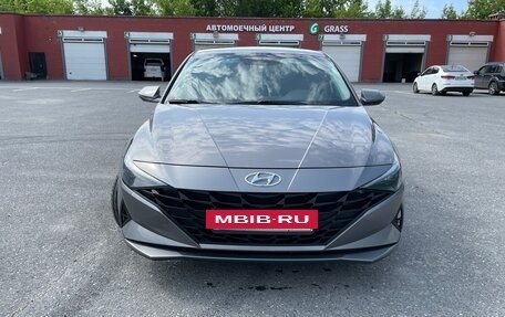 Hyundai Elantra, 2021 год, 2 200 000 рублей, 2 фотография