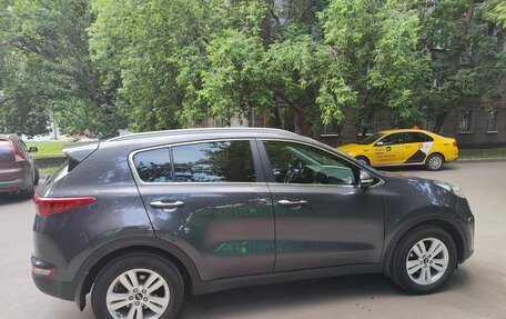 KIA Sportage IV рестайлинг, 2018 год, 2 000 000 рублей, 2 фотография