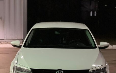 Volkswagen Jetta VI, 2013 год, 1 000 000 рублей, 4 фотография
