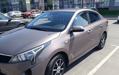 KIA Rio IV, 2021 год, 1 700 000 рублей, 2 фотография