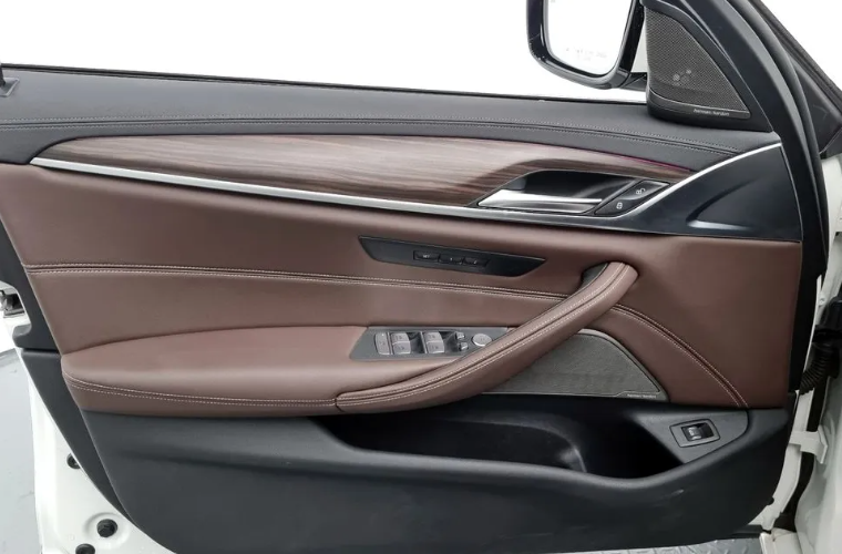 BMW 5 серия G30, 2020 год, 5 380 000 рублей, 17 фотография