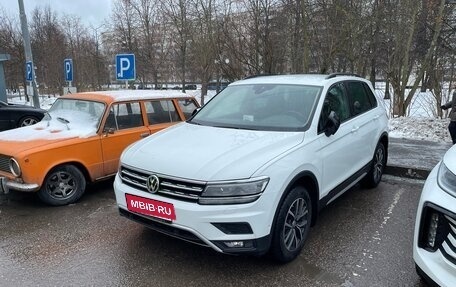 Volkswagen Tiguan II, 2019 год, 3 200 000 рублей, 2 фотография