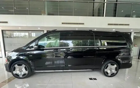 Mercedes-Benz V-Класс, 2025 год, 9 200 000 рублей, 4 фотография