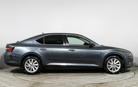 Skoda Superb III рестайлинг, 2018 год, 2 249 700 рублей, 4 фотография