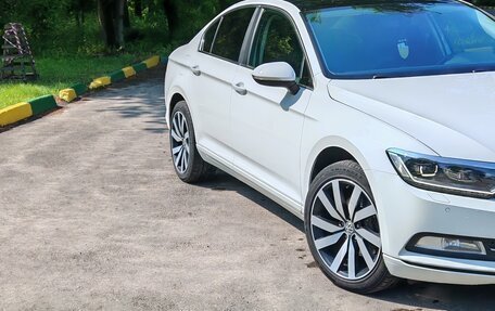 Volkswagen Passat B8 рестайлинг, 2019 год, 2 990 000 рублей, 3 фотография