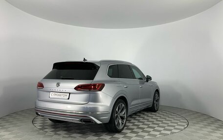 Volkswagen Touareg III, 2019 год, 4 742 000 рублей, 5 фотография