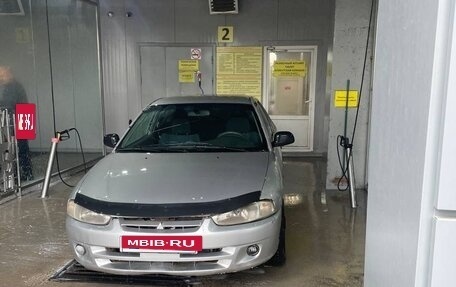 Mitsubishi Colt VI рестайлинг, 2001 год, 80 000 рублей, 2 фотография