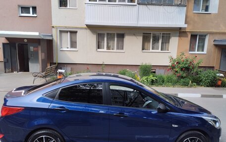 Hyundai Solaris II рестайлинг, 2015 год, 1 080 000 рублей, 4 фотография