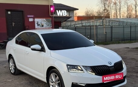 Skoda Octavia, 2017 год, 1 890 000 рублей, 2 фотография