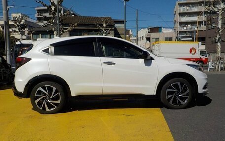 Honda Vezel, 2021 год, 1 379 000 рублей, 3 фотография