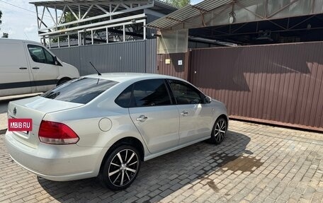 Volkswagen Polo VI (EU Market), 2013 год, 750 000 рублей, 2 фотография