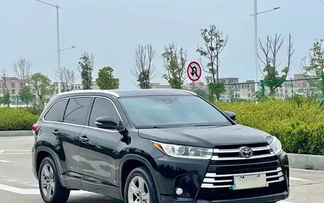 Toyota Highlander III, 2021 год, 2 727 080 рублей, 2 фотография