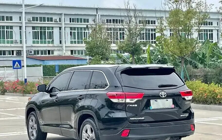 Toyota Highlander III, 2021 год, 2 727 080 рублей, 4 фотография