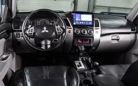 Mitsubishi Pajero Sport II рестайлинг, 2014 год, 1 999 000 рублей, 6 фотография