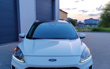 Ford Escape, 2020 год, 2 385 000 рублей, 2 фотография
