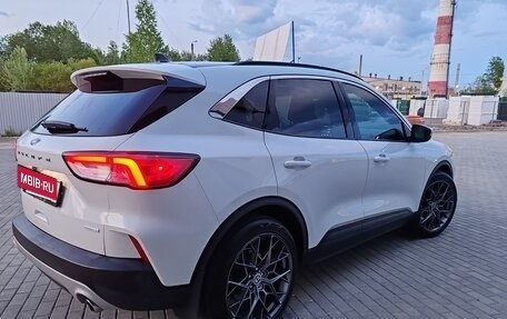 Ford Escape, 2020 год, 2 385 000 рублей, 6 фотография