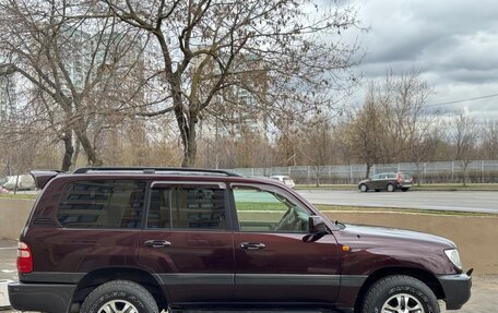 Toyota Land Cruiser 100 рестайлинг 2, 2004 год, 2 150 000 рублей, 4 фотография