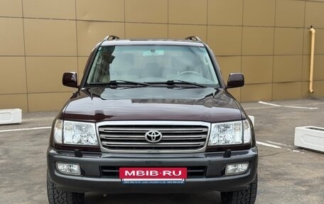 Toyota Land Cruiser 100 рестайлинг 2, 2004 год, 2 150 000 рублей, 2 фотография