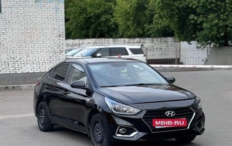 Hyundai Solaris II рестайлинг, 2017 год, 550 000 рублей, 2 фотография