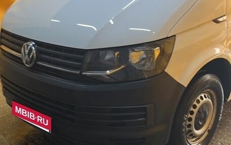 Volkswagen Transporter T6 рестайлинг, 2018 год, 2 550 000 рублей, 2 фотография