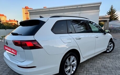 Volkswagen Golf VIII, 2022 год, 2 092 000 рублей, 2 фотография