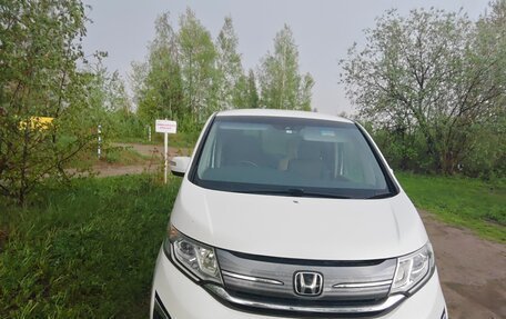 Honda Stepwgn IV, 2015 год, 1 650 000 рублей, 5 фотография
