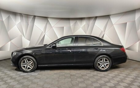 Mercedes-Benz E-Класс, 2019 год, 1 997 000 рублей, 5 фотография